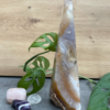 Agaat obelisk met prachtige druzzy. Agaat aard, stabiliseert en beschermt.