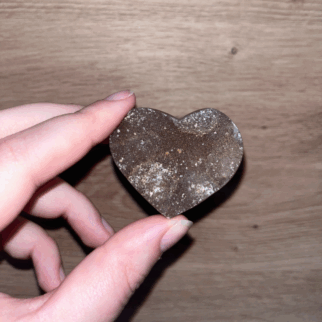 agaat hart, agaat werkt aardend, stabiliserend en beschermend.