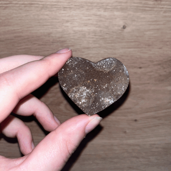 agaat hart, agaat werkt aardend, stabiliserend en beschermend.