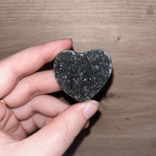agaat hart, agaat werkt aardend, stabiliserend en beschermend.