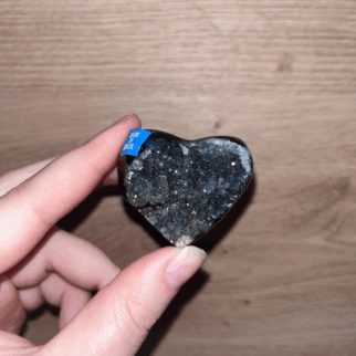 agaat hart, agaat werkt aardend, stabiliserend en beschermend.