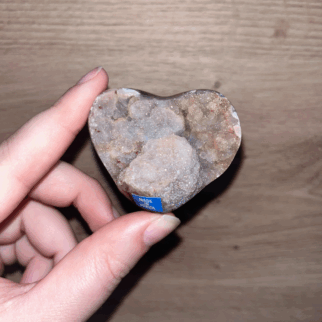 agaat hart, agaat werkt aardend, stabiliserend en beschermend.