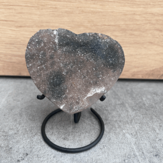 Zeoliet verbeterd de nachtrust en helpt tegen slapeloosheid. Maar ook de vochthuishouding, zenuwen, spieren en de fijne motoriek zijn er bij gebaat.