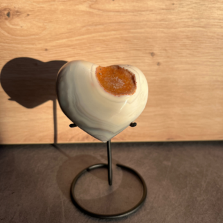 agaat hart, agaat werkt aardend, stabiliserend en beschermend.