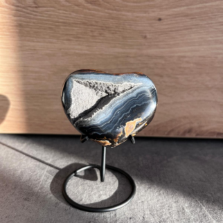 agaat hart, agaat werkt aardend, stabiliserend en beschermend.