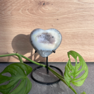 agaat hart, agaat werkt aardend, stabiliserend en beschermend.