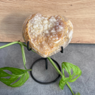 agaat hart, agaat werkt aardend, stabiliserend en beschermend.